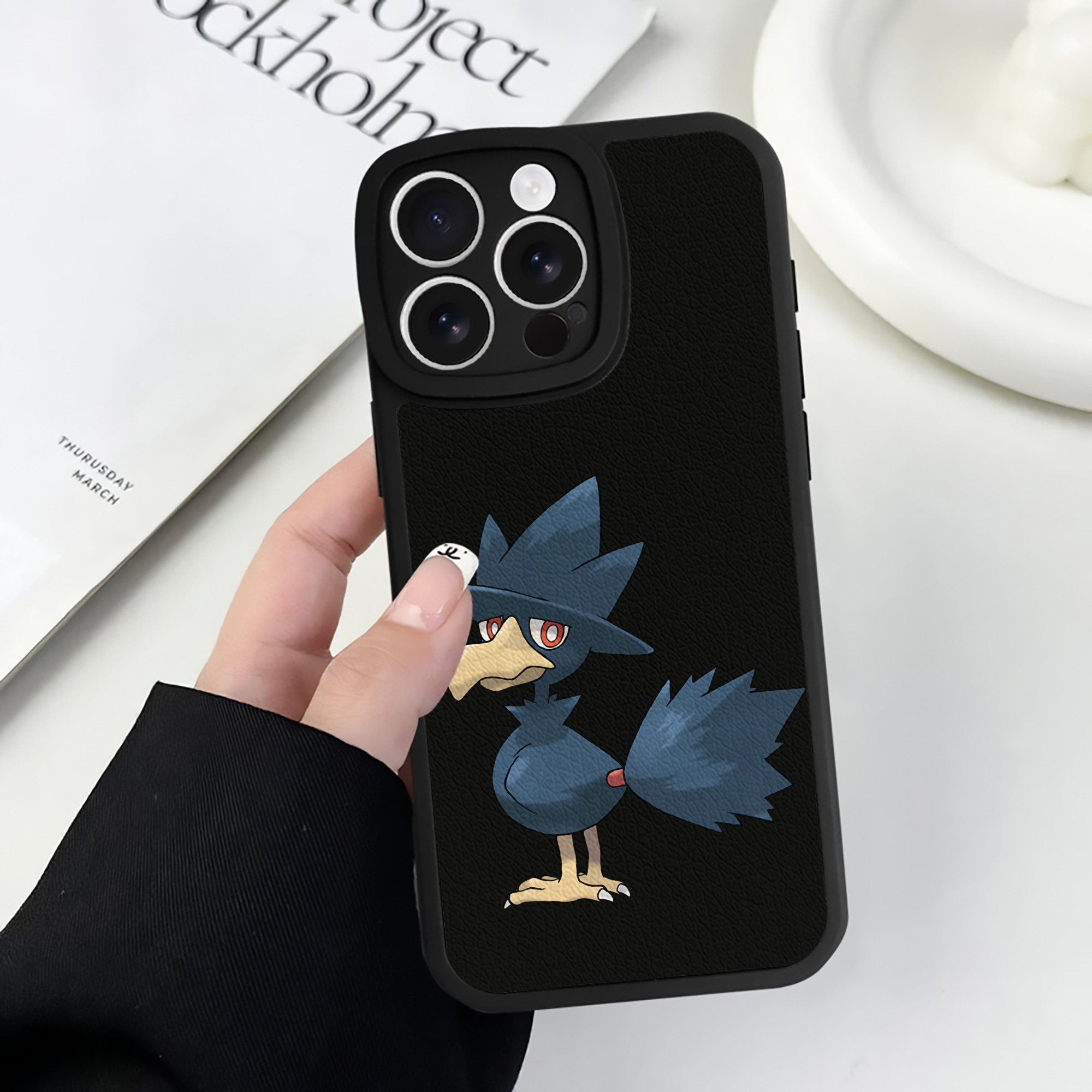 （画像用） ポケットモンスター Pokémon 【iPhone 16シリーズ対応】シリコンスマホケース（レザー調） 材質：シリコン